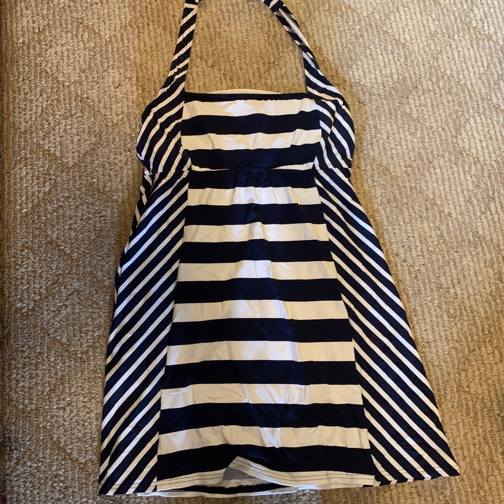 Lands’ End Swim dress size 10